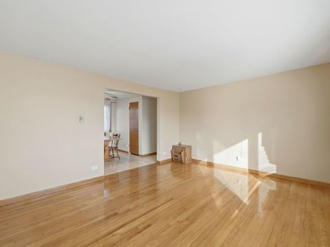 Tiny photo for 5850 W 55th Street #3F, Chicago, IL 60638 (MLS # 12571930)