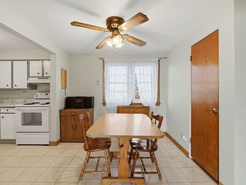 Tiny photo for 5850 W 55th Street #3F, Chicago, IL 60638 (MLS # 12571930)