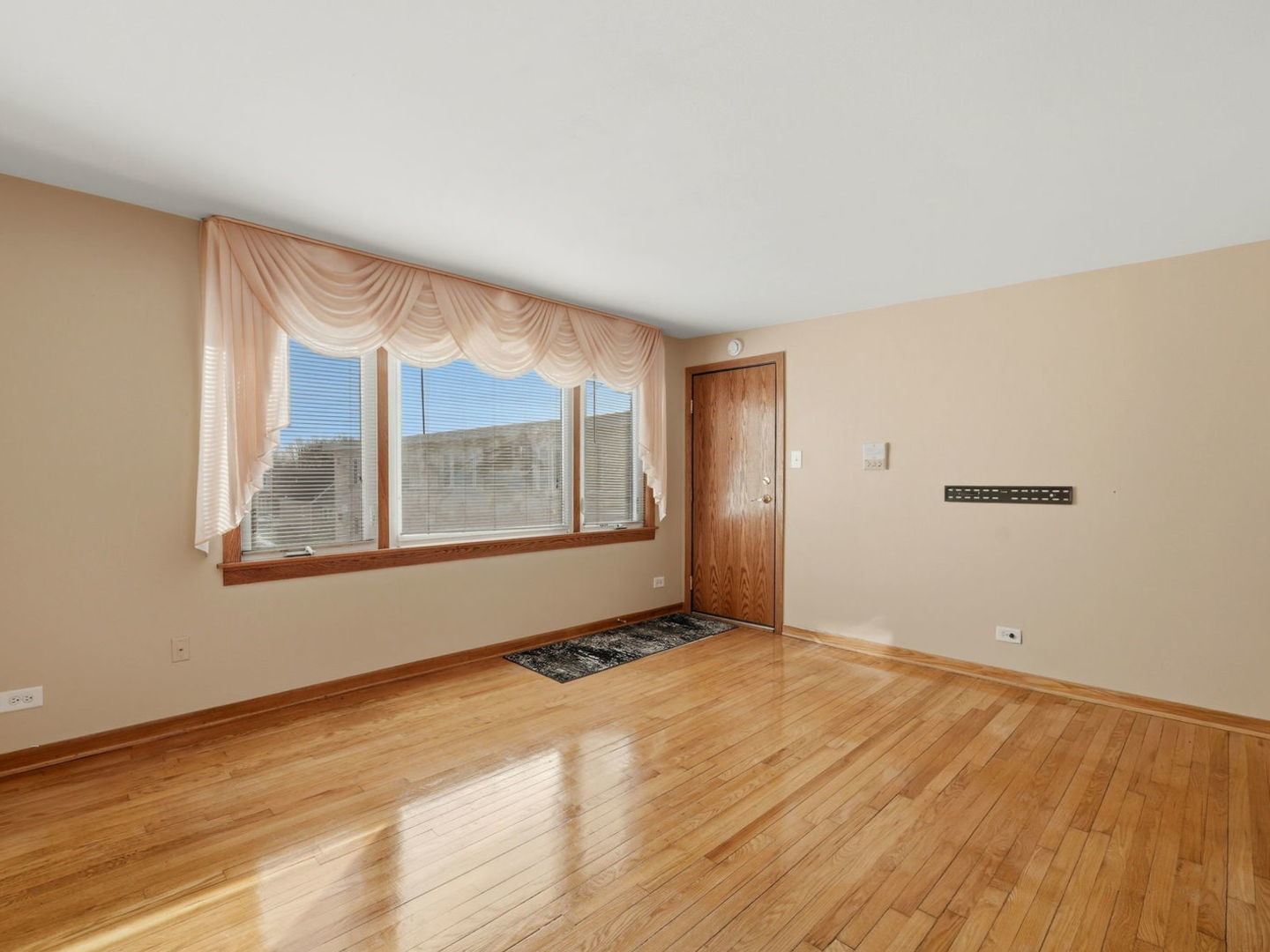 5850 W 55th Street 3F