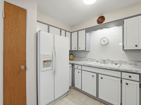 Tiny photo for 5850 W 55th Street #3F, Chicago, IL 60638 (MLS # 12571930)