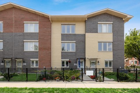 Photo of 3505 S PARNELL Avenue #D, Chicago, IL 60609 (MLS # 12494705)