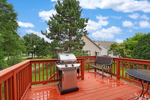 Tiny photo for 5952 Leeds Road, Hoffman Estates, IL 60192 (MLS # 12689640)