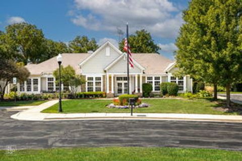 Tiny photo for 5952 Leeds Road, Hoffman Estates, IL 60192 (MLS # 12689640)