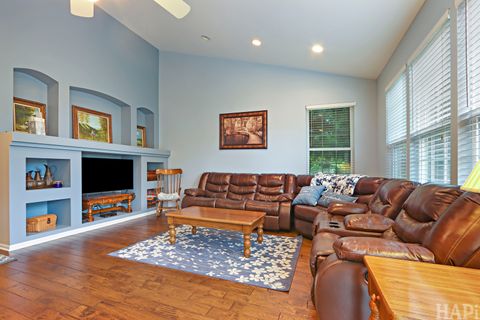 Tiny photo for 5952 Leeds Road, Hoffman Estates, IL 60192 (MLS # 12689640)