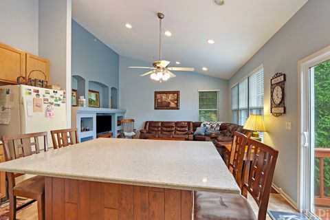 Tiny photo for 5952 Leeds Road, Hoffman Estates, IL 60192 (MLS # 12689640)