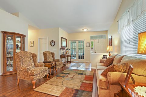 Tiny photo for 5952 Leeds Road, Hoffman Estates, IL 60192 (MLS # 12689640)