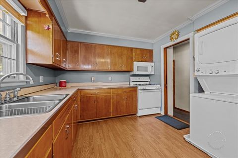 Tiny photo for 1010 Walnut Street, St. Charles, IL 60174 (MLS # 12456768)