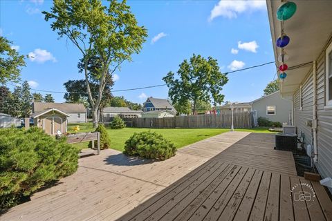 Tiny photo for 1010 Walnut Street, St. Charles, IL 60174 (MLS # 12456768)