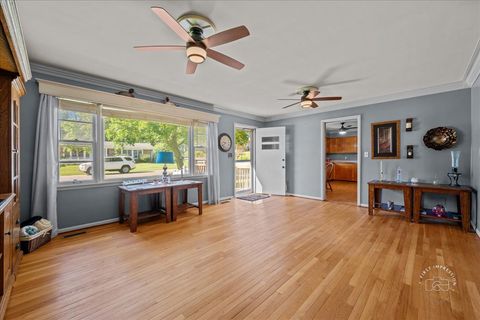 Tiny photo for 1010 Walnut Street, St. Charles, IL 60174 (MLS # 12456768)