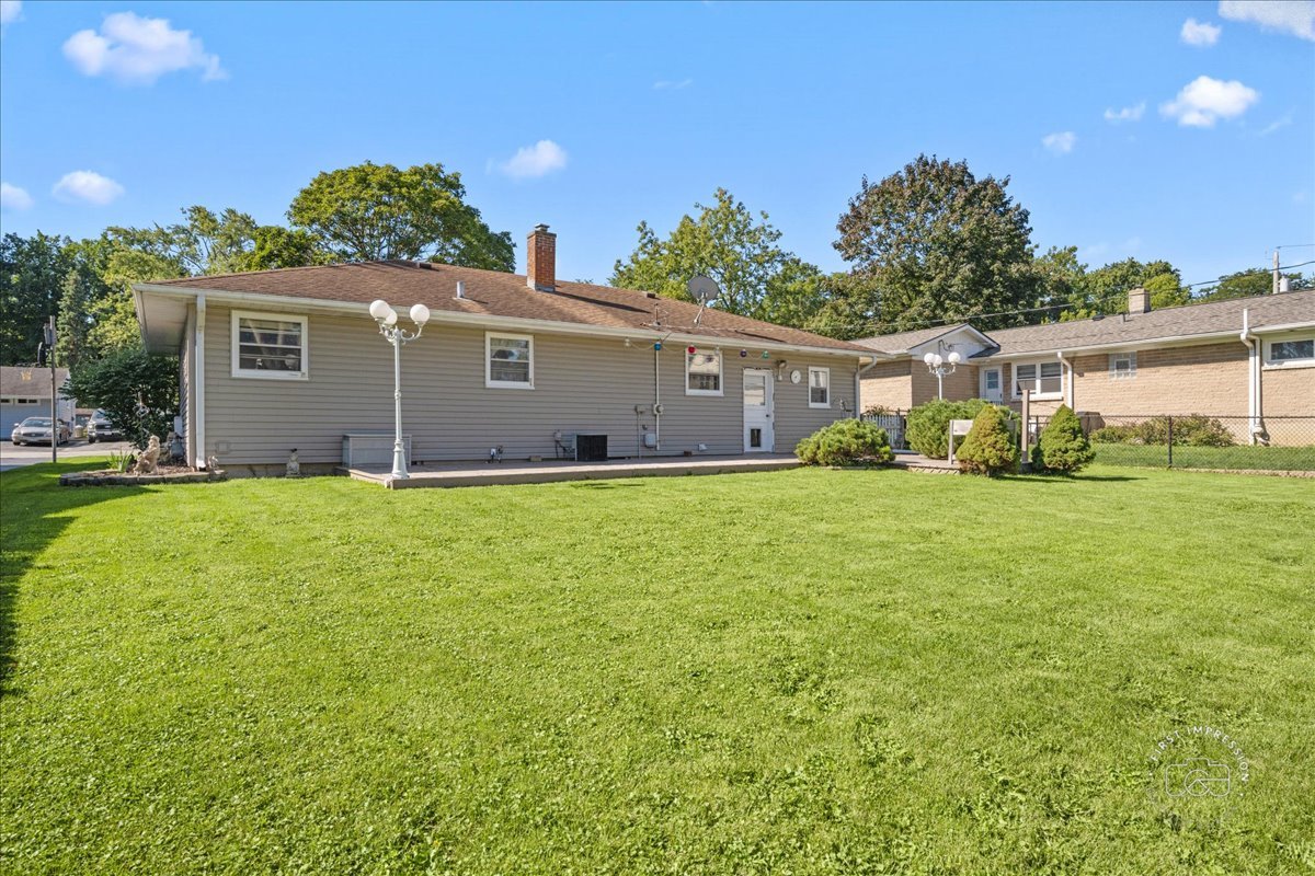 St. Charles, Illinois 60174, United States, 2 Bedrooms Bedrooms, ,2 BathroomsBathrooms,Residential,Active,199787