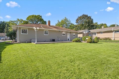 Tiny photo for 1010 Walnut Street, St. Charles, IL 60174 (MLS # 12456768)