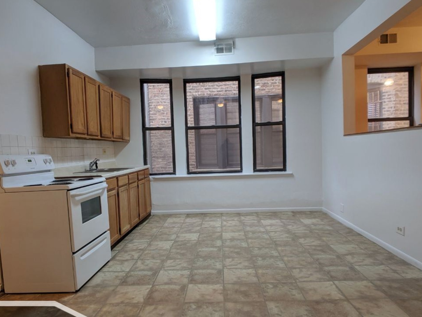 2319 N Kedzie Boulevard 1R