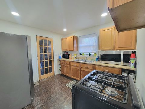 Tiny photo for 1535 & 1535 1/2 S 5th Avenue, Kankakee, IL 60901 (MLS # 12568776)