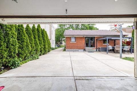 Tiny photo for 212 S Hi Lusi Avenue, Mount Prospect, IL 60056 (MLS # 12689797)