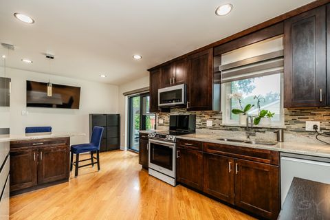 Tiny photo for 212 S Hi Lusi Avenue, Mount Prospect, IL 60056 (MLS # 12689797)