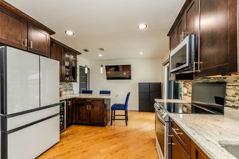 Tiny photo for 212 S Hi Lusi Avenue, Mount Prospect, IL 60056 (MLS # 12689797)