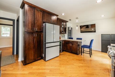 Tiny photo for 212 S Hi Lusi Avenue, Mount Prospect, IL 60056 (MLS # 12689797)