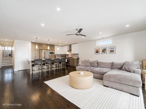 Tiny photo for 2707 W BELMONT Avenue #4W, Chicago, IL 60618 (MLS # 12618831)