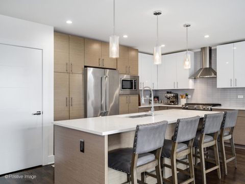 Tiny photo for 2707 W BELMONT Avenue #4W, Chicago, IL 60618 (MLS # 12618831)