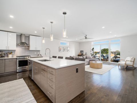 Tiny photo for 2707 W BELMONT Avenue #4W, Chicago, IL 60618 (MLS # 12618831)