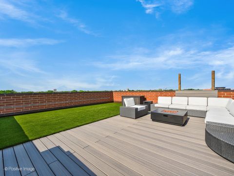 Tiny photo for 2707 W BELMONT Avenue #4W, Chicago, IL 60618 (MLS # 12618831)