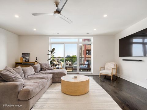 Tiny photo for 2707 W BELMONT Avenue #4W, Chicago, IL 60618 (MLS # 12618831)