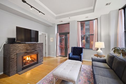 Tiny photo for 208 W Washington Street #910, Chicago, IL 60606 (MLS # 12631745)