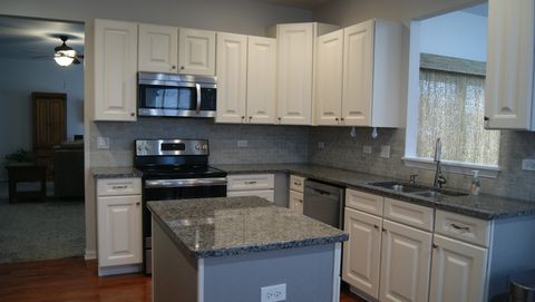 Tiny photo for 21406 Mays Lake Drive, Crest Hill, IL 60403 (MLS # 12544308)