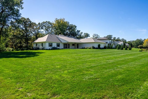 Tiny photo for 5 Bayhill Drive, Coal Valley, IL 61240 (MLS # 12768553)