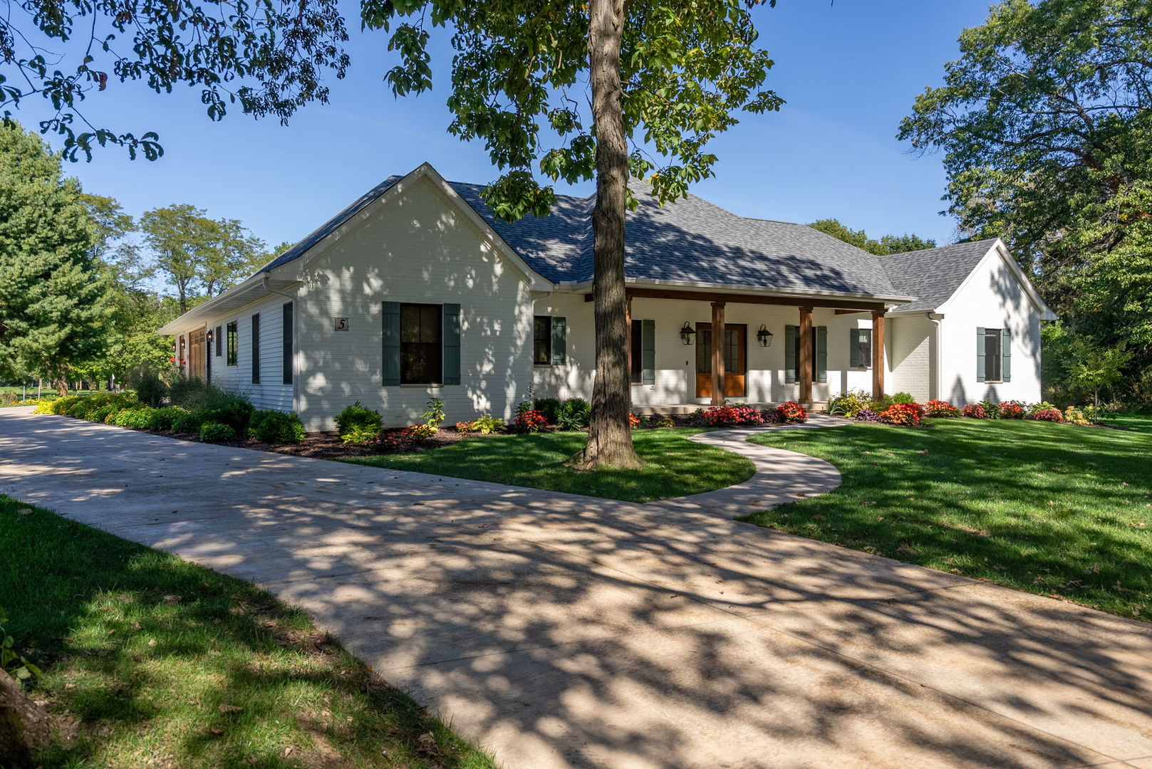5 Bayhill Drive