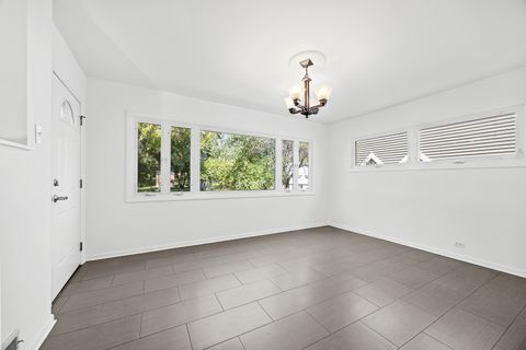 Tiny photo for 916 Grant Street, Downers Grove, IL 60515 (MLS # 12531311)