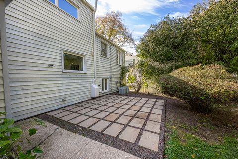 Tiny photo for 916 Grant Street, Downers Grove, IL 60515 (MLS # 12531311)