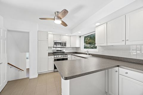 Tiny photo for 916 Grant Street, Downers Grove, IL 60515 (MLS # 12531311)