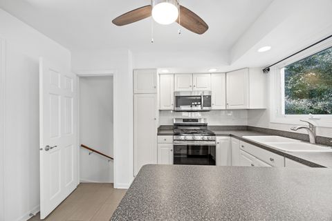 Tiny photo for 916 Grant Street, Downers Grove, IL 60515 (MLS # 12531311)