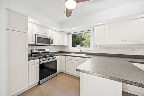 Tiny photo for 916 Grant Street, Downers Grove, IL 60515 (MLS # 12531311)