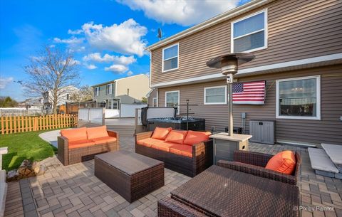 Tiny photo for 1425 Iris Avenue, Carol Stream, IL 60188 (MLS # 12622924)