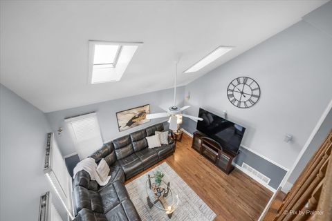 Tiny photo for 1425 Iris Avenue, Carol Stream, IL 60188 (MLS # 12622924)