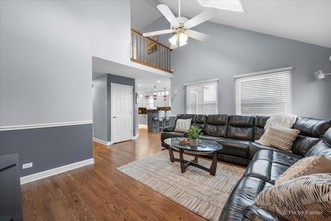 Tiny photo for 1425 Iris Avenue, Carol Stream, IL 60188 (MLS # 12622924)