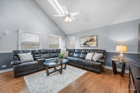 Tiny photo for 1425 Iris Avenue, Carol Stream, IL 60188 (MLS # 12622924)