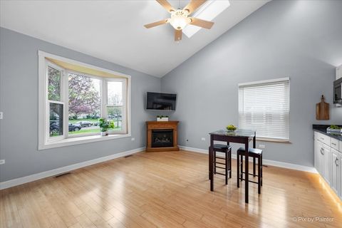 Tiny photo for 1425 Iris Avenue, Carol Stream, IL 60188 (MLS # 12622924)