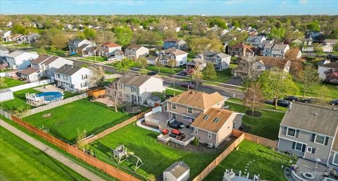 Tiny photo for 1425 Iris Avenue, Carol Stream, IL 60188 (MLS # 12622924)