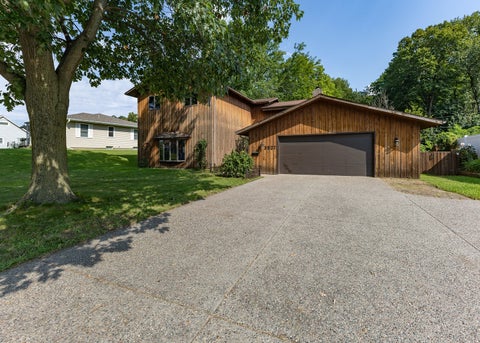 Photo of 3527 12th Avenue, Moline, IL 61265 (MLS # 12740821)