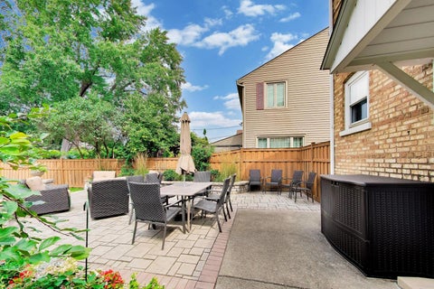 Tiny photo for 2004 Newton Avenue, Park Ridge, IL 60068 (MLS # 12729914)