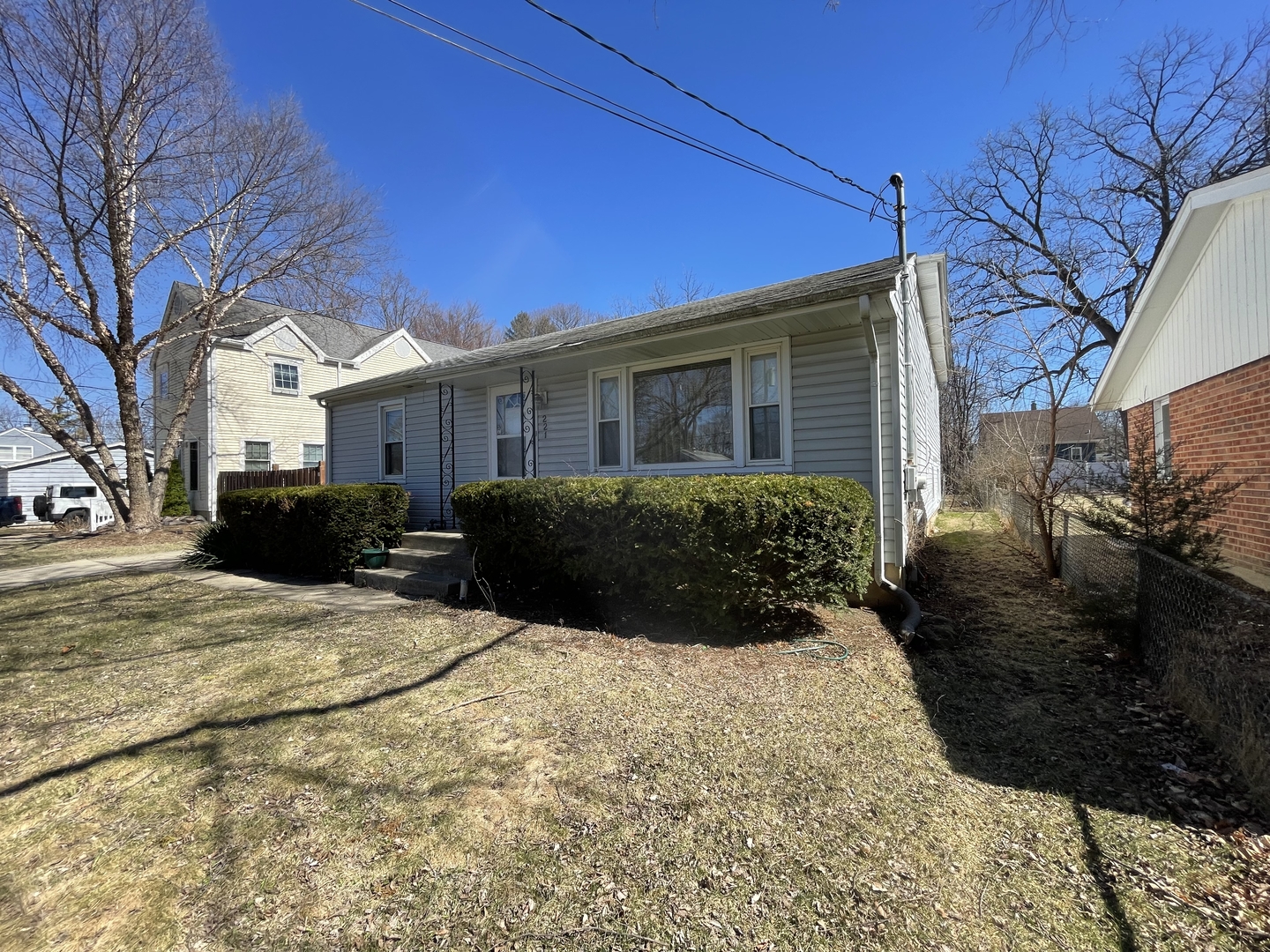 221 HEINE Avenue