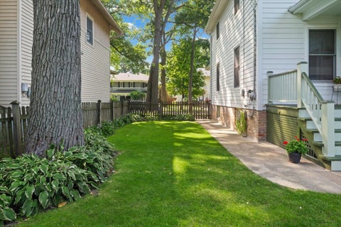 Tiny photo for 248 Wood Court, Wilmette, IL 60091 (MLS # 12736620)