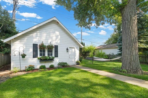 Tiny photo for 248 Wood Court, Wilmette, IL 60091 (MLS # 12736620)