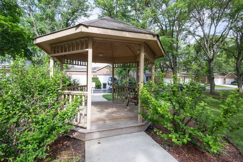 Tiny photo for 14547 Club Circle Drive, Oak Forest, IL 60452 (MLS # 12774025)
