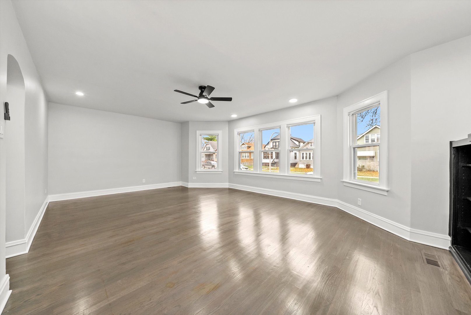 11009 S Normal Avenue