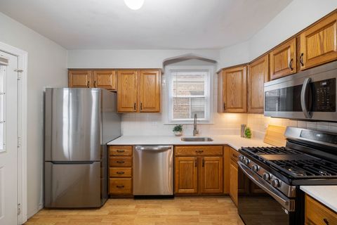 Tiny photo for 4914 W Warwick Avenue, Chicago, IL 60641 (MLS # 12686314)