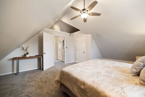 Tiny photo for 4914 W Warwick Avenue, Chicago, IL 60641 (MLS # 12686314)